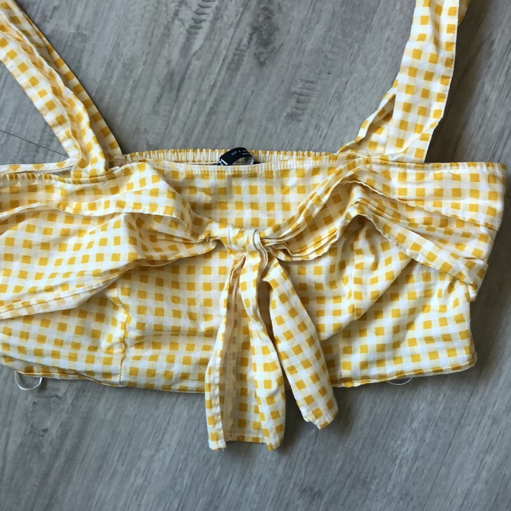 Zara yellow and white crop top size Large